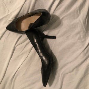 black high heel pumps